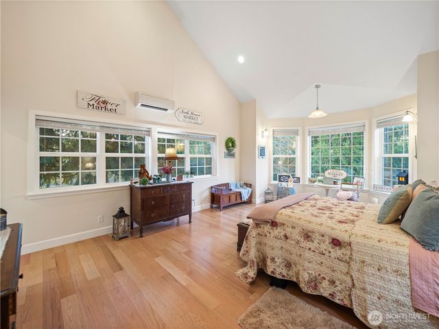 12811 Kapowsin Highlands Drive E, Graham, WA 98338