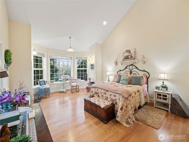 12811 Kapowsin Highlands Drive E, Graham, WA 98338