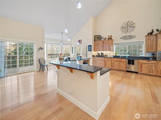 12811 Kapowsin Highlands Drive E, Graham, WA 98338