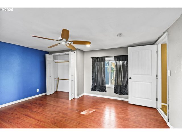 954 ELM St, Junction City, OR 97448