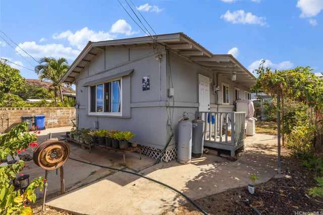 87-340 Farrington Highway, Waianae, HI 96792