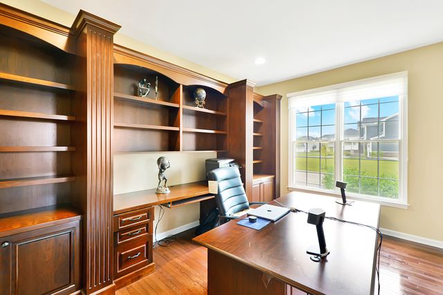 35 Open Parkway N, Hawthorn Woods, IL 60047