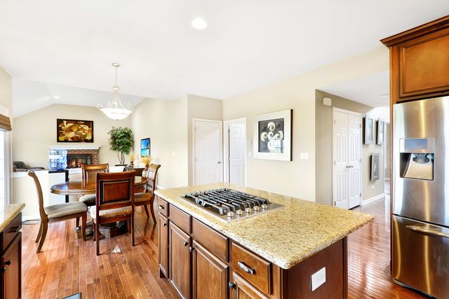 35 Open Parkway N, Hawthorn Woods, IL 60047