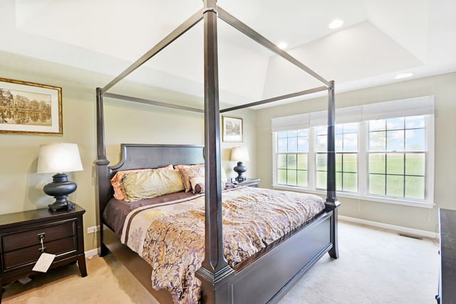 35 Open Parkway N, Hawthorn Woods, IL 60047