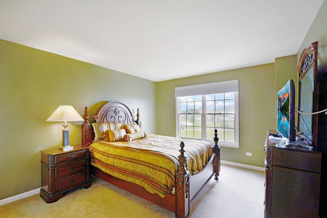 35 Open Parkway N, Hawthorn Woods, IL 60047