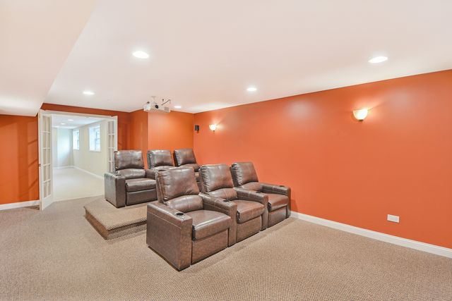 35 Open Parkway N, Hawthorn Woods, IL 60047