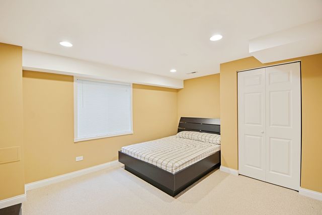 35 Open Parkway N, Hawthorn Woods, IL 60047