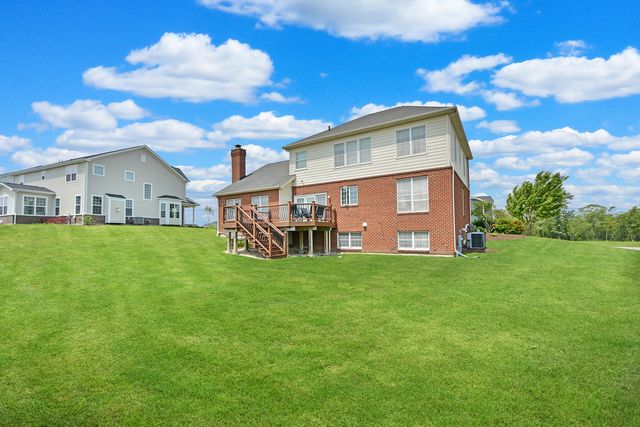 35 Open Parkway N, Hawthorn Woods, IL 60047