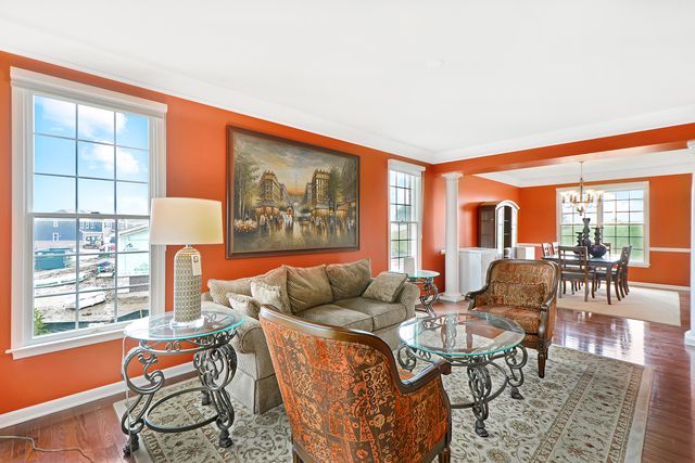 35 Open Parkway N, Hawthorn Woods, IL 60047