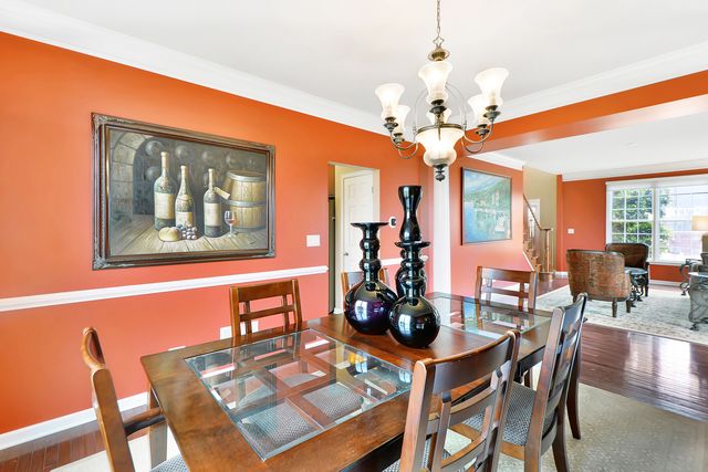 35 Open Parkway N, Hawthorn Woods, IL 60047