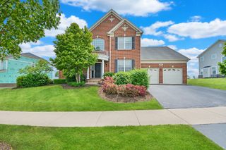 35 Open Parkway N, Hawthorn Woods, IL 60047