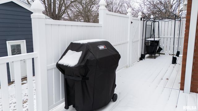 1808 Saint Clair Drive, Pekin, IL 61554