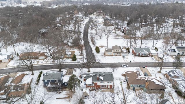 1808 Saint Clair Drive, Pekin, IL 61554