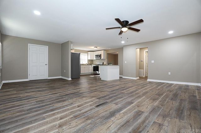 711 SHENANDOAH ROAD, Benton, AR 72019