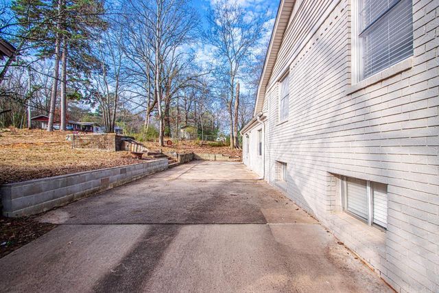 711 SHENANDOAH ROAD, Benton, AR 72019