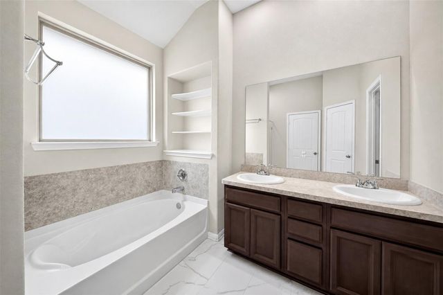 1724 Road 5102, Cleveland, TX 77327