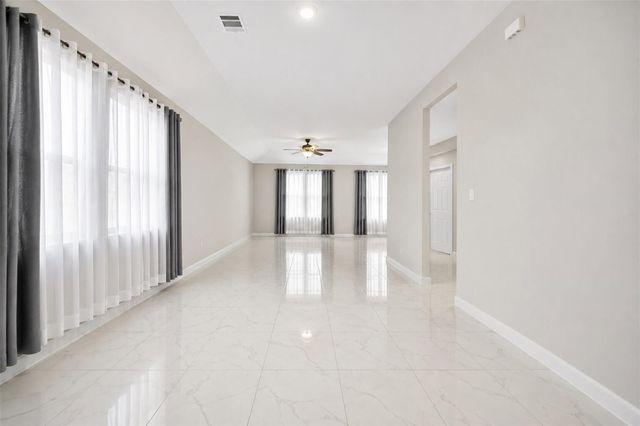 1724 Road 5102, Cleveland, TX 77327