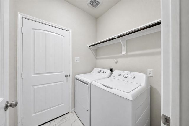 1724 Road 5102, Cleveland, TX 77327