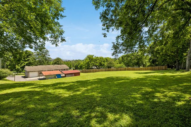 204 Swift Dr, Goodlettsville, TN 37072