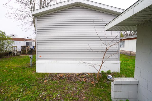 5220 Village Drive Sw, City Of Wyoming, MI 49509