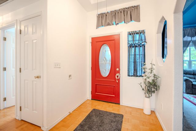 921 Pittview Avenue, Central Point, OR 97502