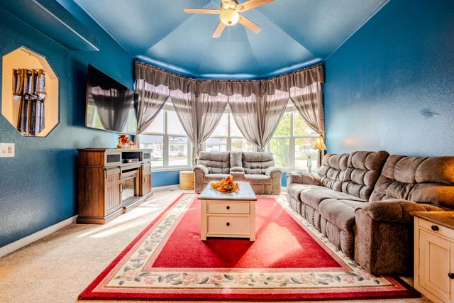 921 Pittview Avenue, Central Point, OR 97502