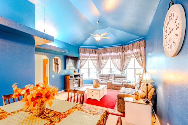 921 Pittview Avenue, Central Point, OR 97502