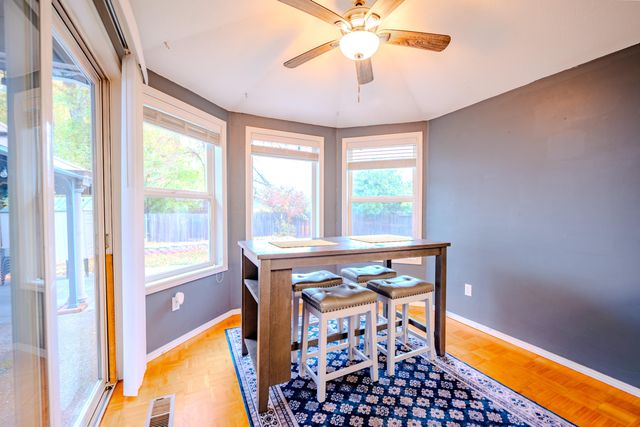 921 Pittview Avenue, Central Point, OR 97502