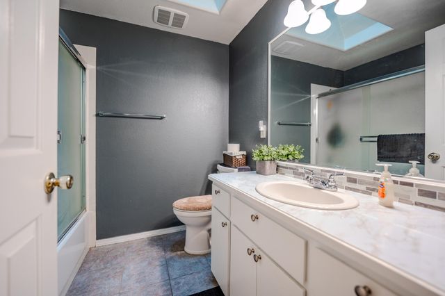 921 Pittview Avenue, Central Point, OR 97502