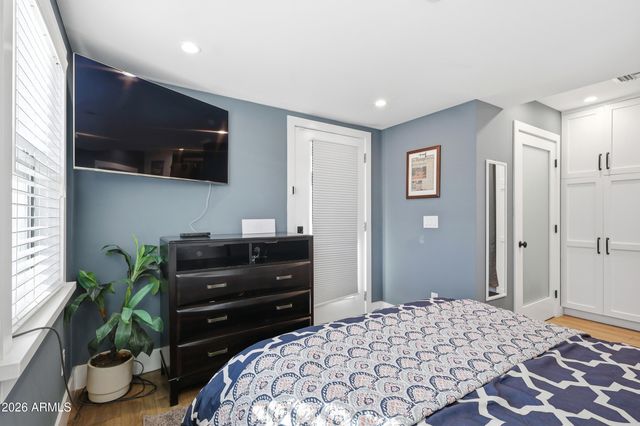 7753 E EARLL Drive, Scottsdale, AZ 85251