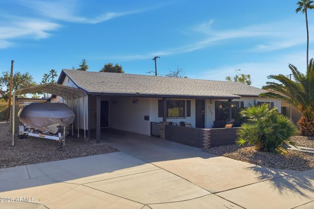 7753 E EARLL Drive, Scottsdale, AZ 85251