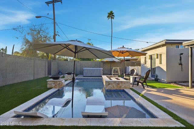 7753 E EARLL Drive, Scottsdale, AZ 85251