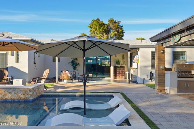 7753 E EARLL Drive, Scottsdale, AZ 85251