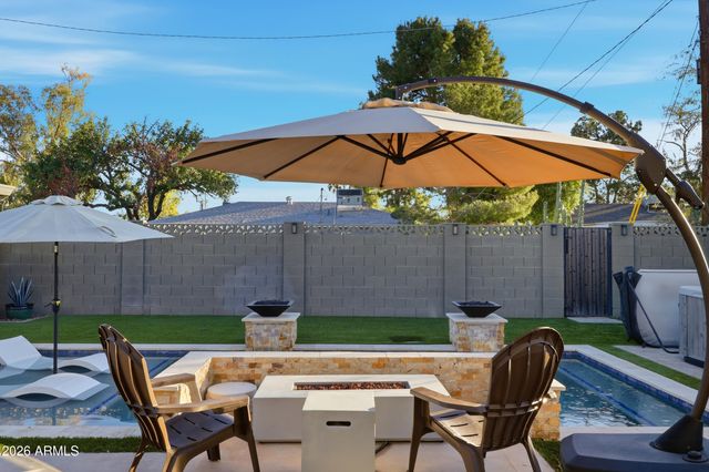 7753 E EARLL Drive, Scottsdale, AZ 85251