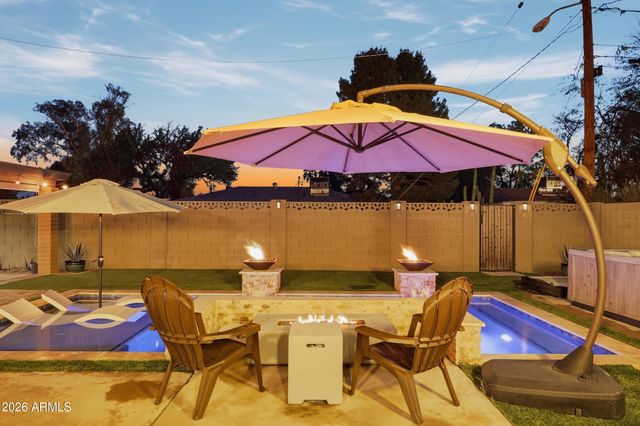 7753 E EARLL Drive, Scottsdale, AZ 85251