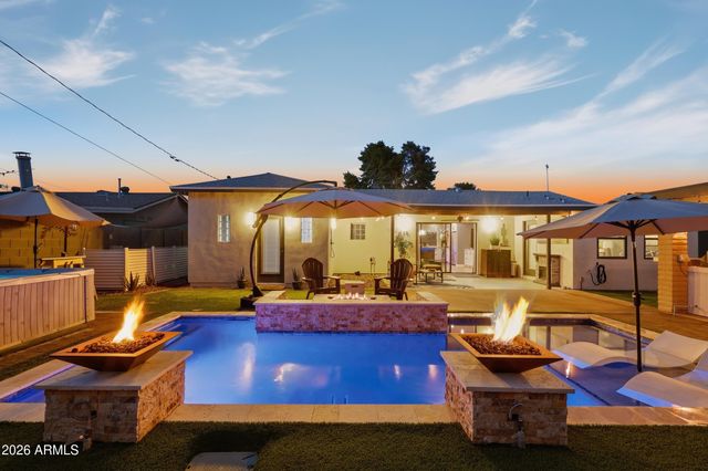 7753 E EARLL Drive, Scottsdale, AZ 85251