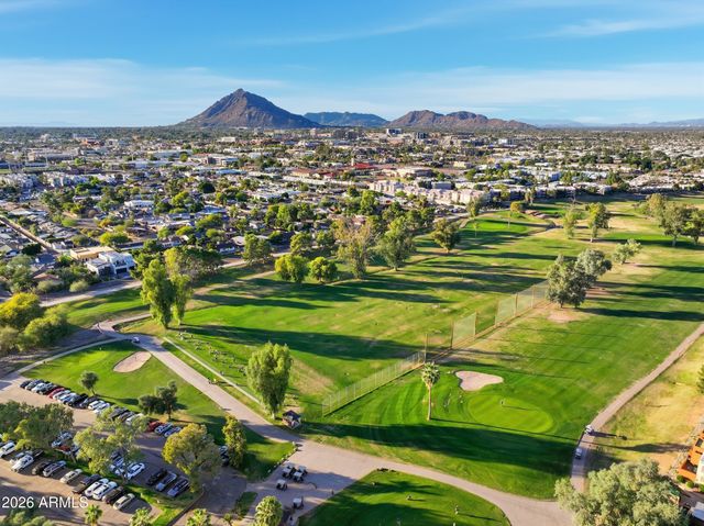 7753 E EARLL Drive, Scottsdale, AZ 85251