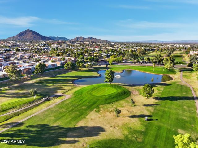 7753 E EARLL Drive, Scottsdale, AZ 85251