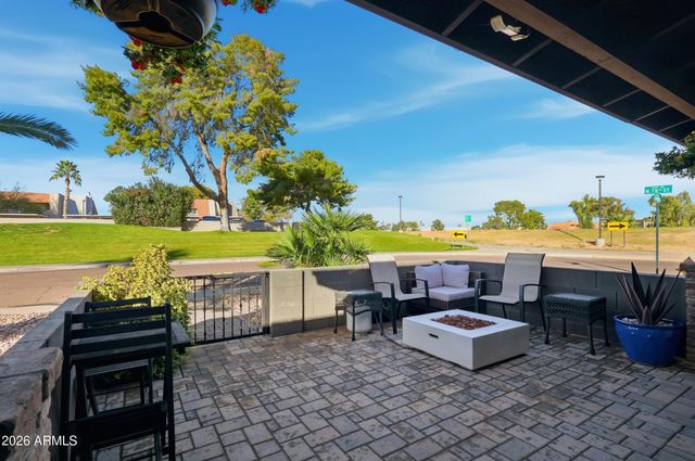 7753 E EARLL Drive, Scottsdale, AZ 85251