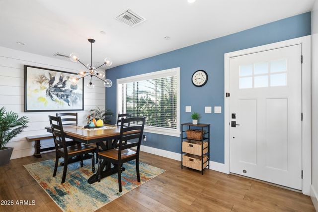 7753 E EARLL Drive, Scottsdale, AZ 85251