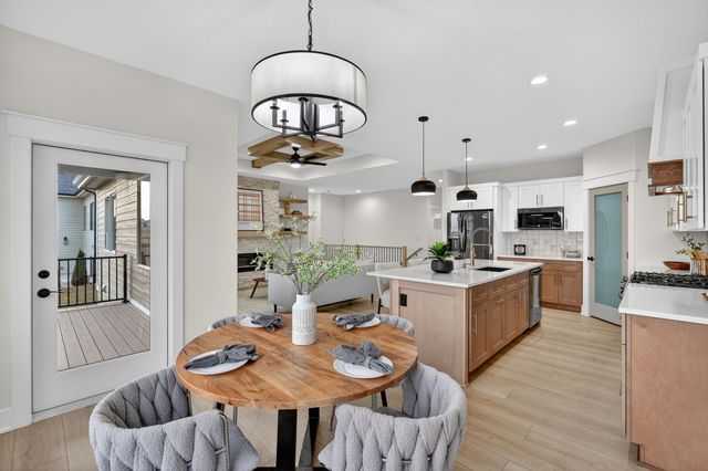 5557 165th Street, Urbandale, IA 50323