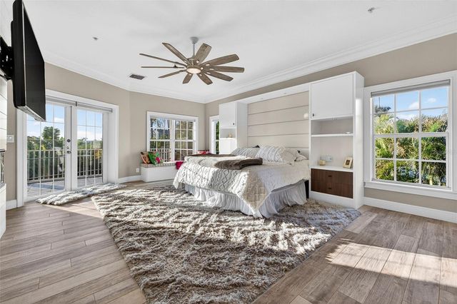 8880 COMMODORE DRIVE, Seminole, FL 33776