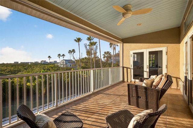 8880 COMMODORE DRIVE, Seminole, FL 33776