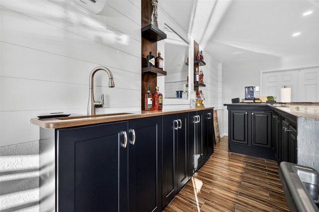 8880 COMMODORE DRIVE, Seminole, FL 33776