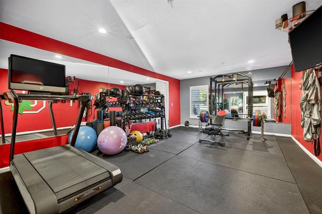 8880 COMMODORE DRIVE, Seminole, FL 33776