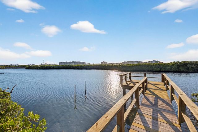 8880 COMMODORE DRIVE, Seminole, FL 33776