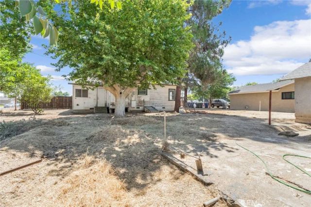 760 Sunnyside, Clovis, CA 93611