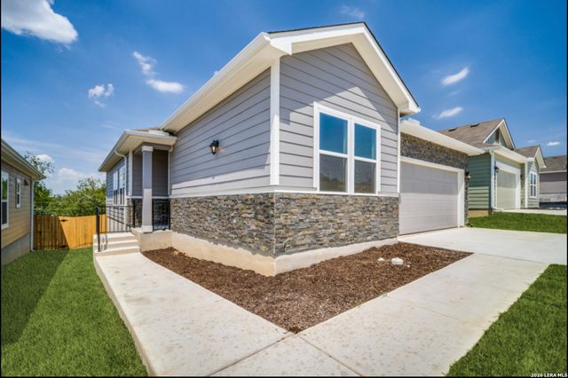 4051 Anton Dr, San Antonio, TX 78223
