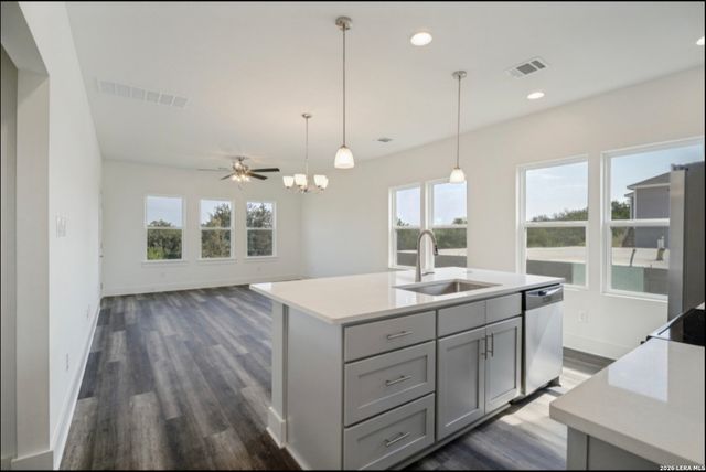 4051 Anton Dr, San Antonio, TX 78223