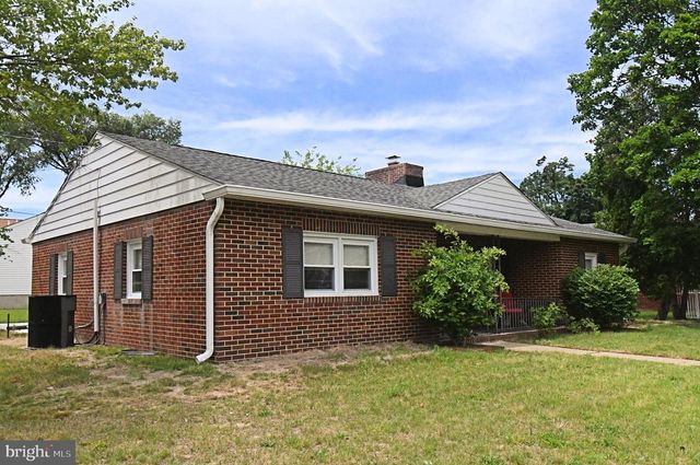 21 CHESTER AVE, Gibbstown, NJ 08027